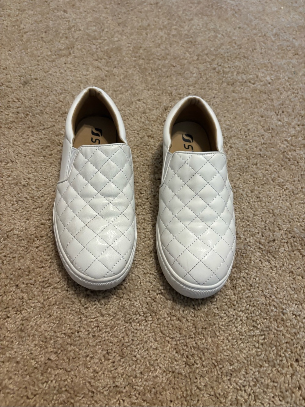 STQ EleeS Quilted Slip-On Sneakers Women’s Size 8 White Memory Foam